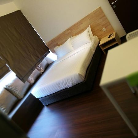 Coffea Garden Cafe & Stay Malakka Dış mekan fotoğraf